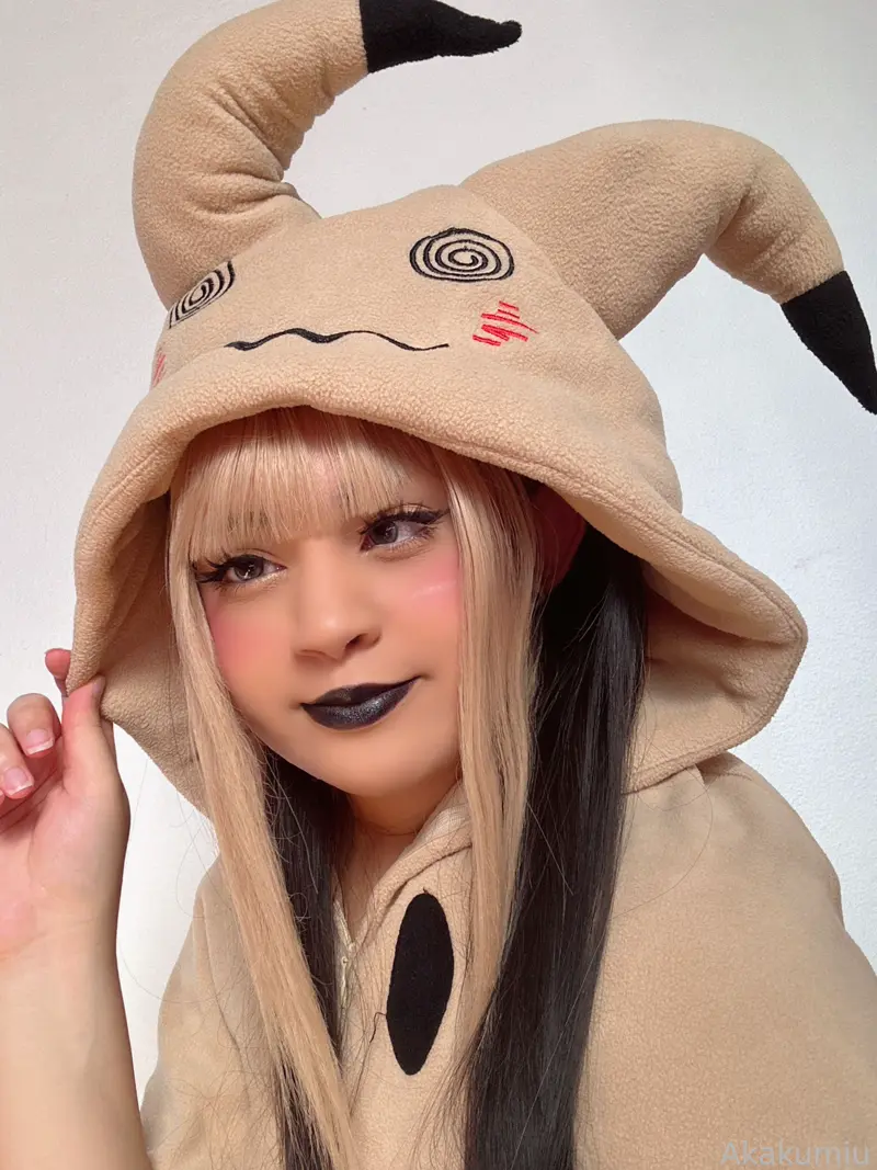 akakumiu – mimikyu