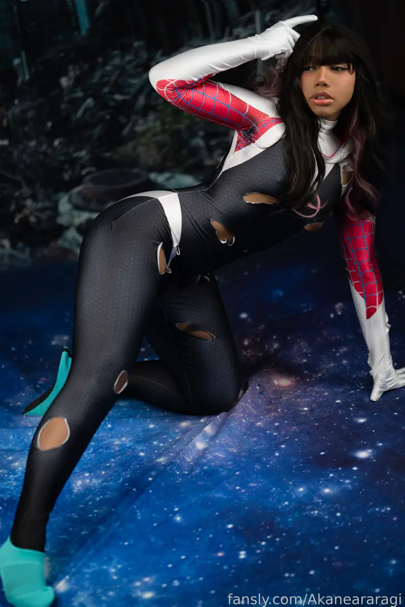 akane araragi – gwen stacy