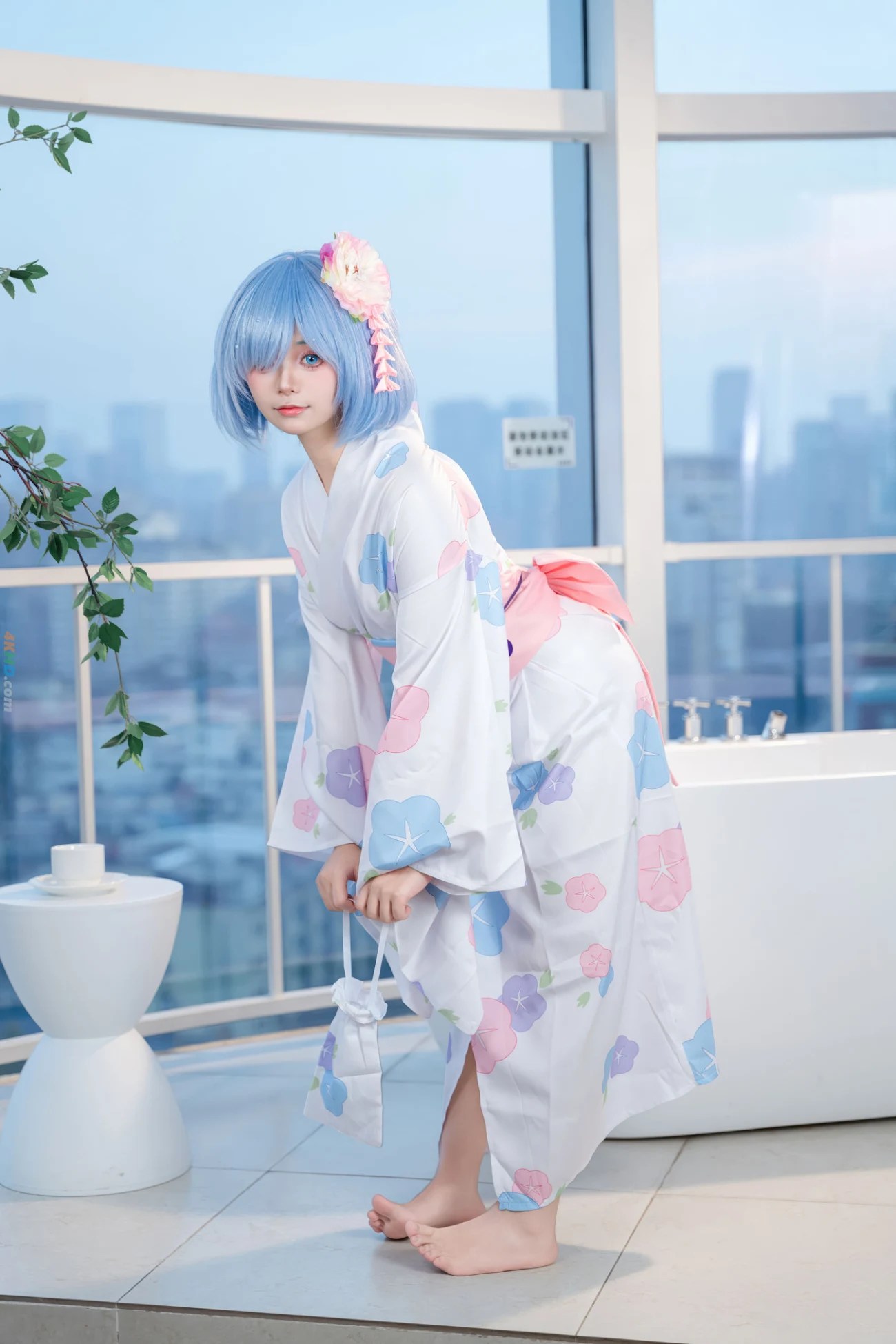 花音葉子 – 雷姆和服