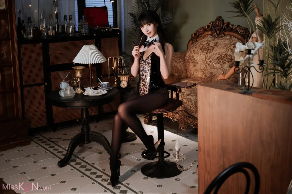 Coser@面饼仙儿: 豹纹兔女郎