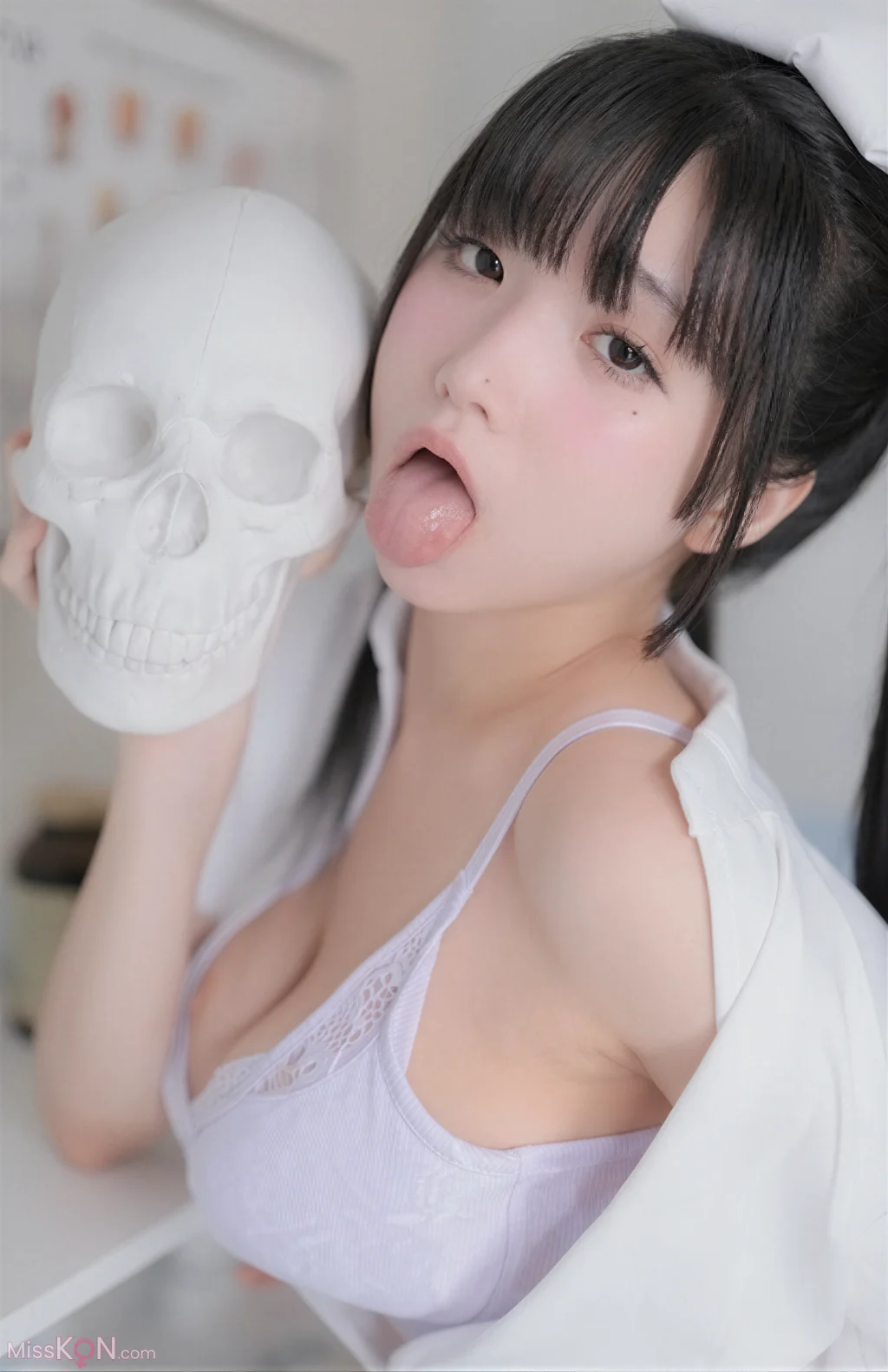Yeon Woo : Nurse