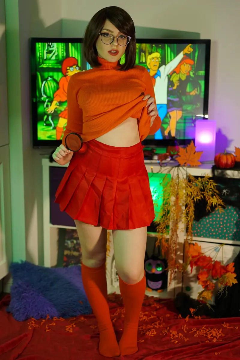 alexis lust – velma dinkley
