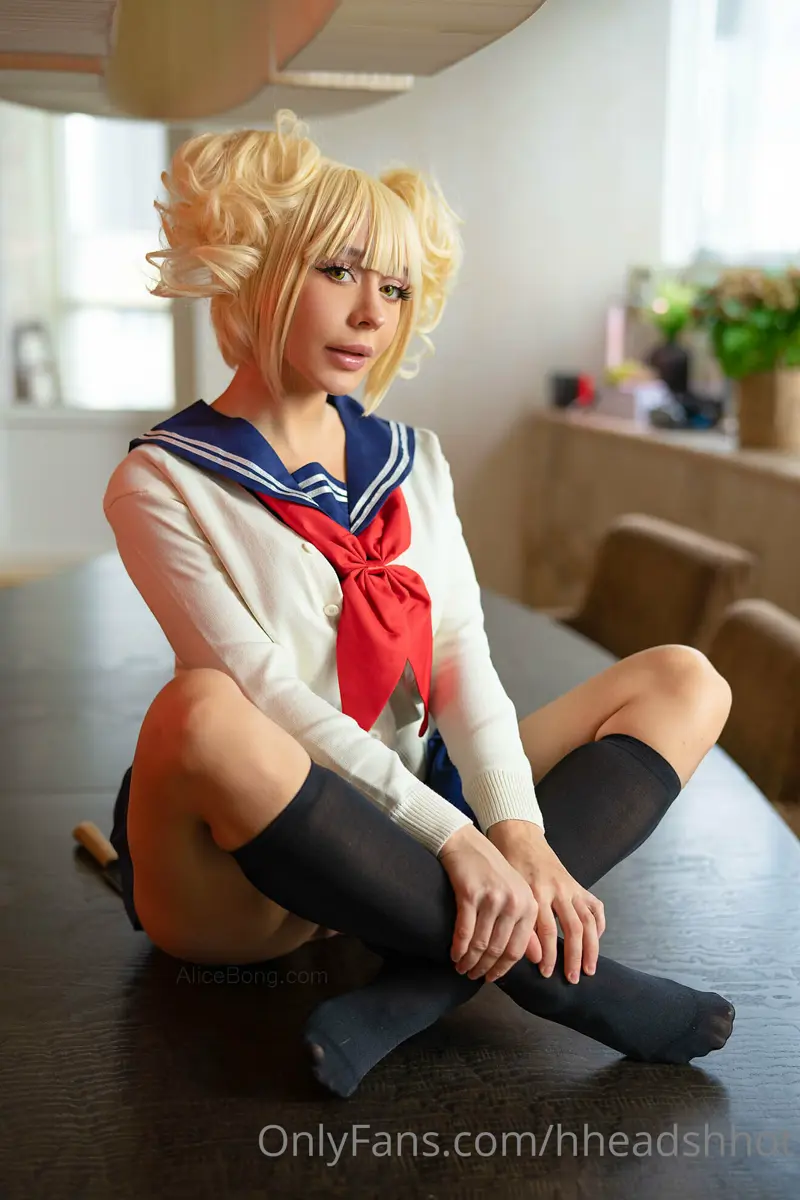alice bong – toga himiko