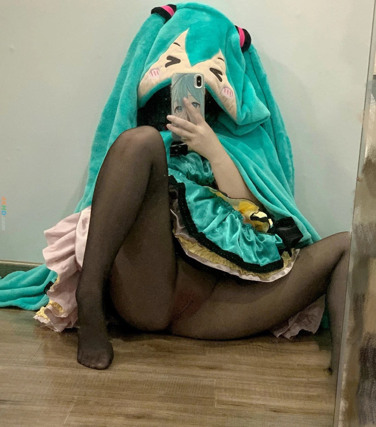 loveqing_qaq – 顶级酥胸白虎萝莉福利订阅