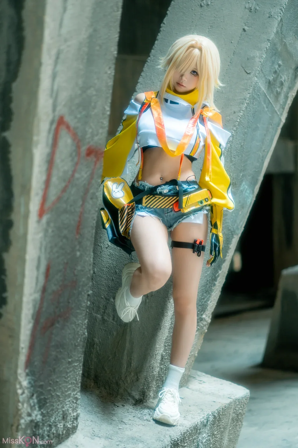 Coser@铁手叫兽: 饱饱 – 妮姬 伊莱格电厂